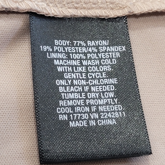 XXL Lace Sheer Geometric Sleeveless Maxi Dress with Liner - Picture 6 of 7